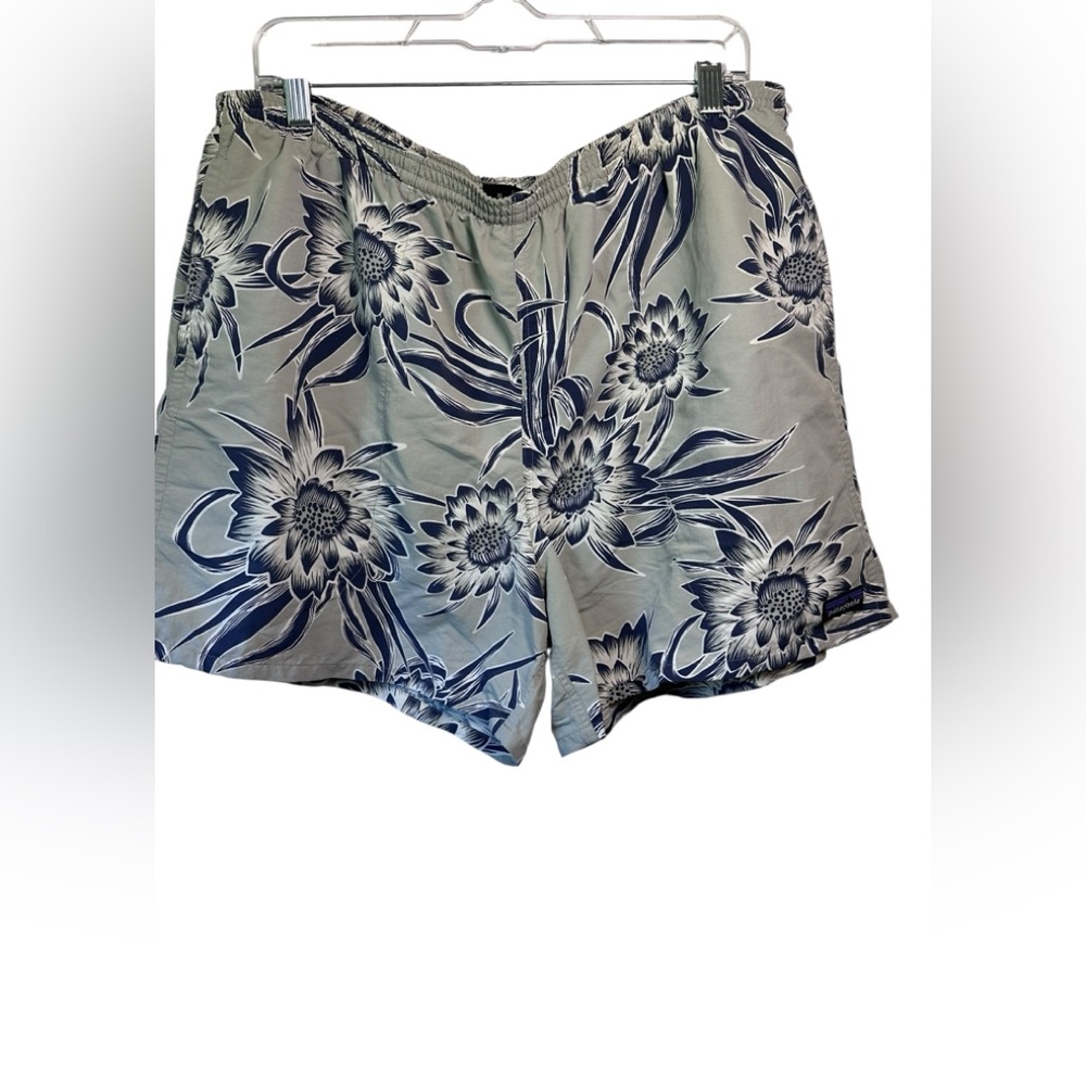 Patagonia Baggies Cereus Flower Lined 5 inch Shorts Pockets Preppy Resortwear XL